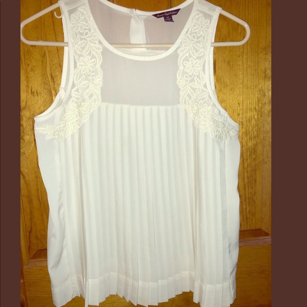 White pleated lace top